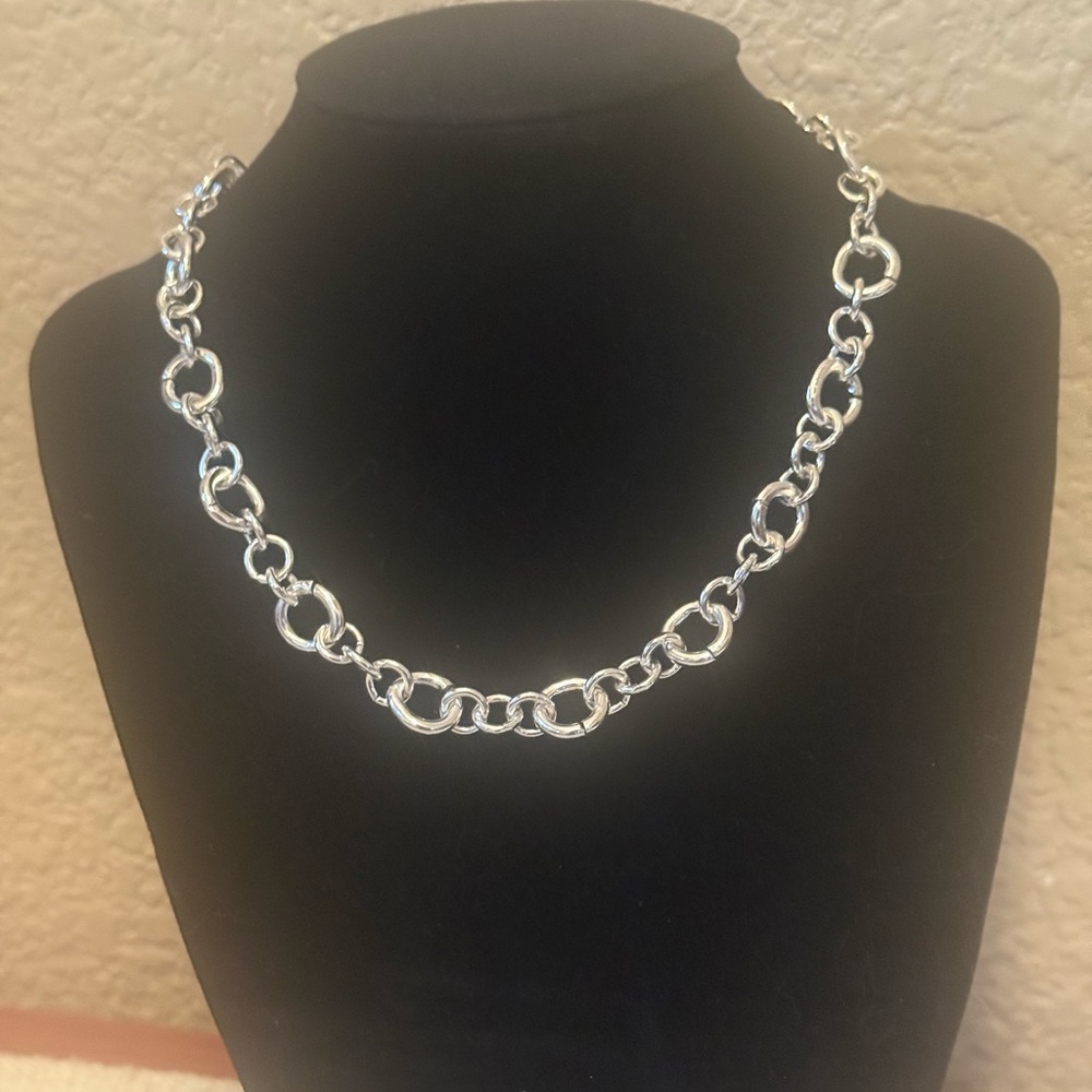 NWT Starlite Village  Silver-Toned Chain Necklace